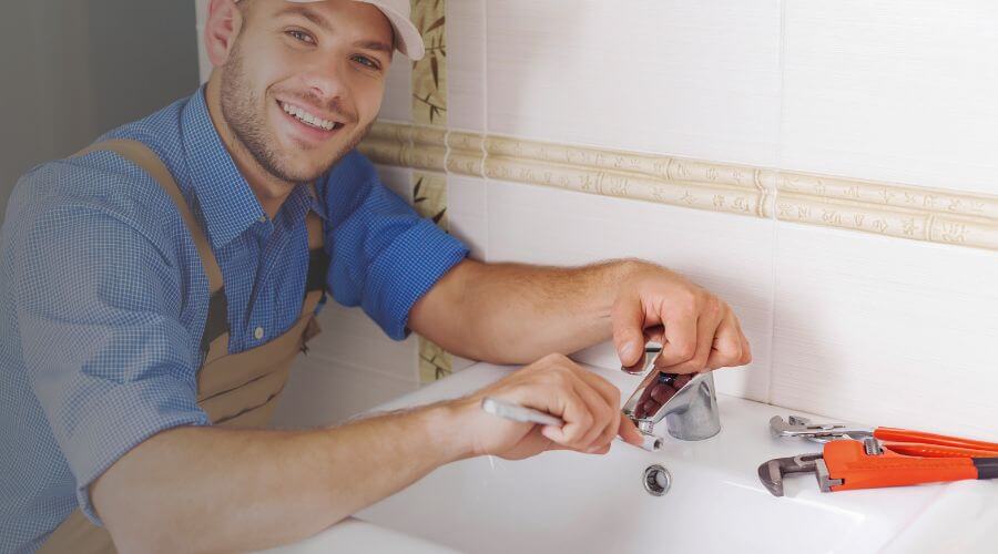 Handle or spout repair in Napoleon, MI